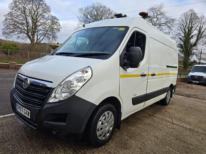Used Vauxhall Movano 130 HP (95 kW) 2018 White MPV