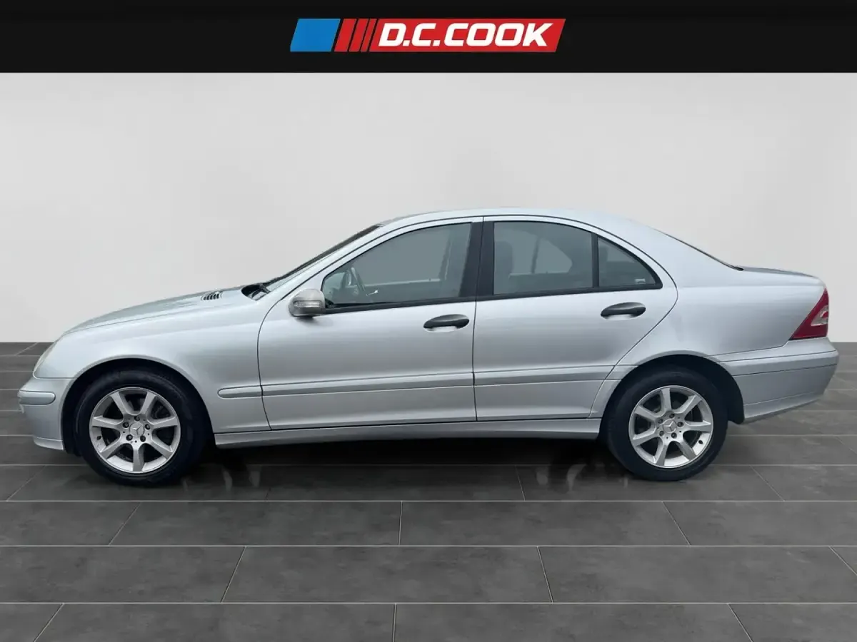Used Mercedes C180 Classic 143 HP (105 kW) 2006 Silver Sedan
