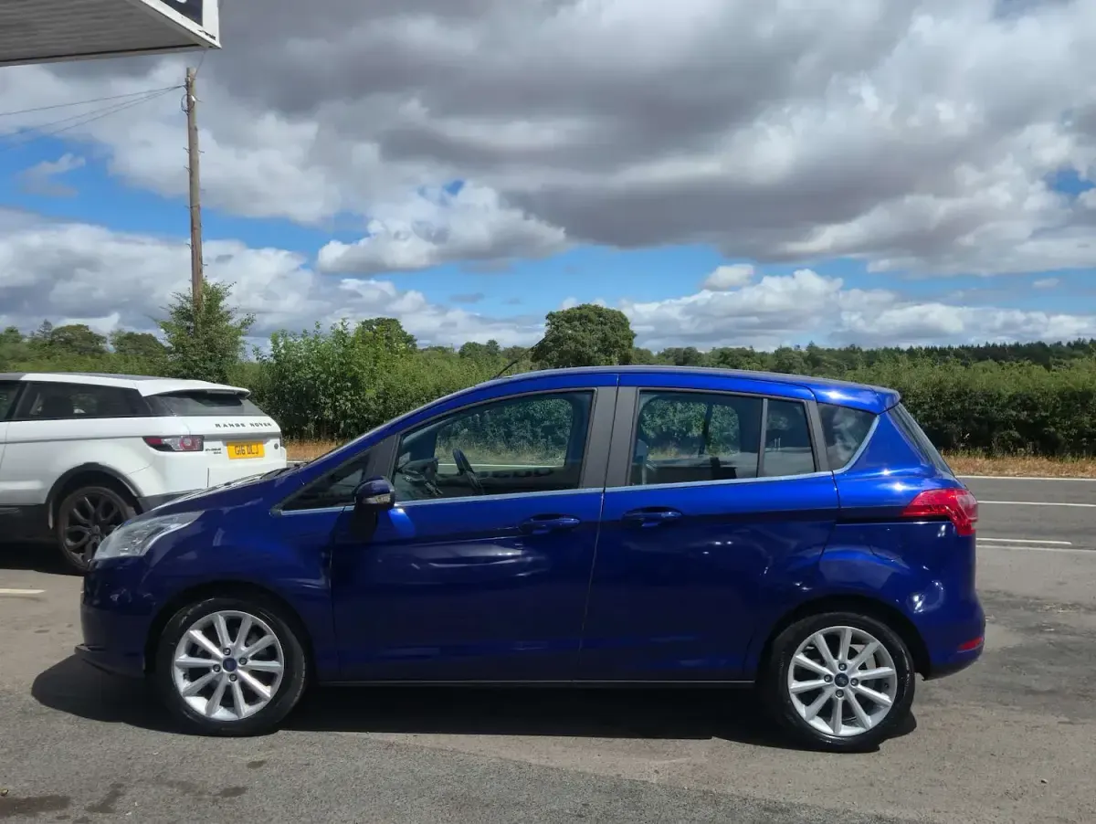 Used Ford B-MAX Titanium 125 HP (91 kW) 2017 Blue MPV