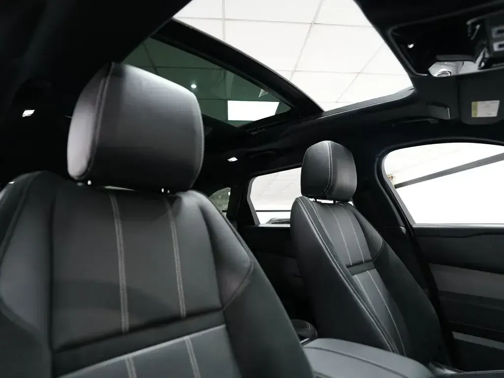 Used Land Rover Range Rover Velar S 204 HP (150 kW) 2022 Black SUV