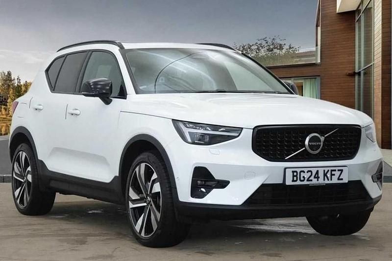 Used 2024 Volvo XC40 Ultimate SUV | £32,495 (Good price) - Image 1/1