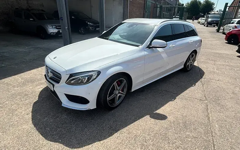 Used Mercedes C220 AMG line 170 HP (125 kW) 2015 White Estate