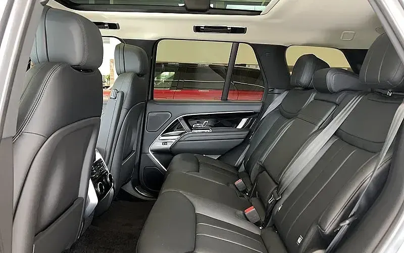 Nouă Land Rover Range Rover HSE 460 CP (338 kW) 2026 SUV