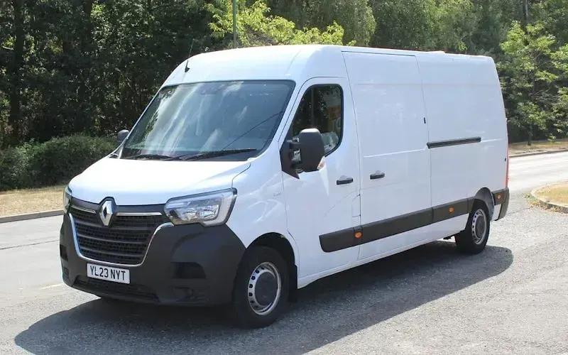Used Renault Master 135 HP (99 kW) 2023 MPV