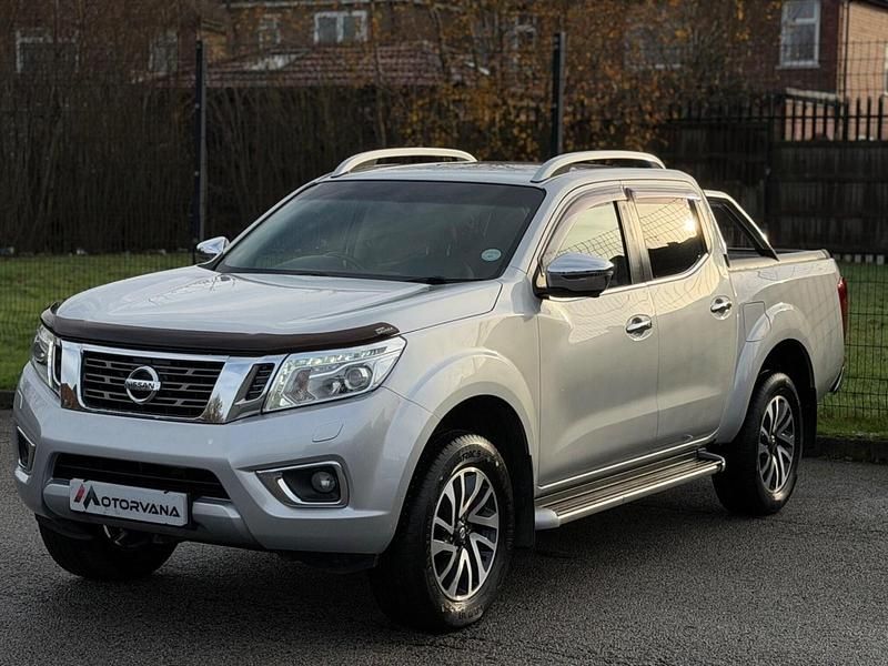 Usado Nissan Navara Tekna 2023 Prateado Pickup