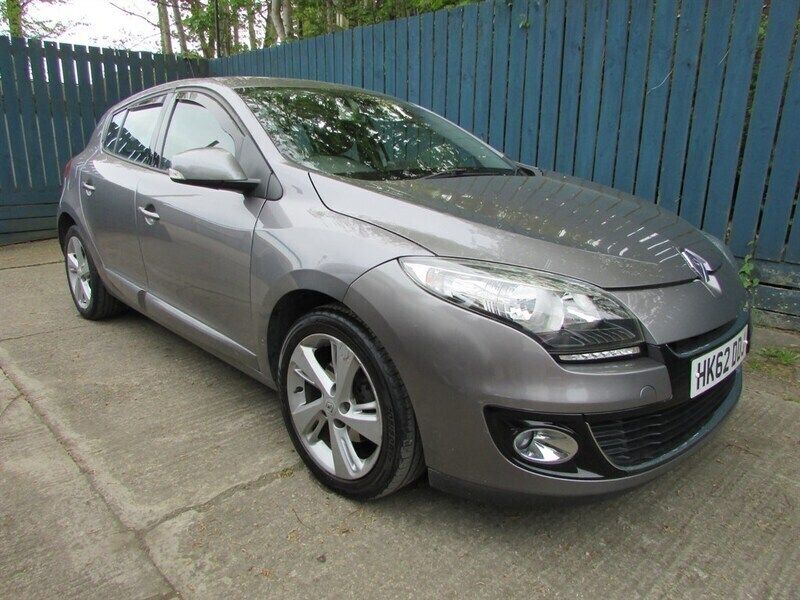 Grey Used 2012 Renault Mégane III Dynamique Hatchback | £2,695 (Fair price) - Image 1/4
