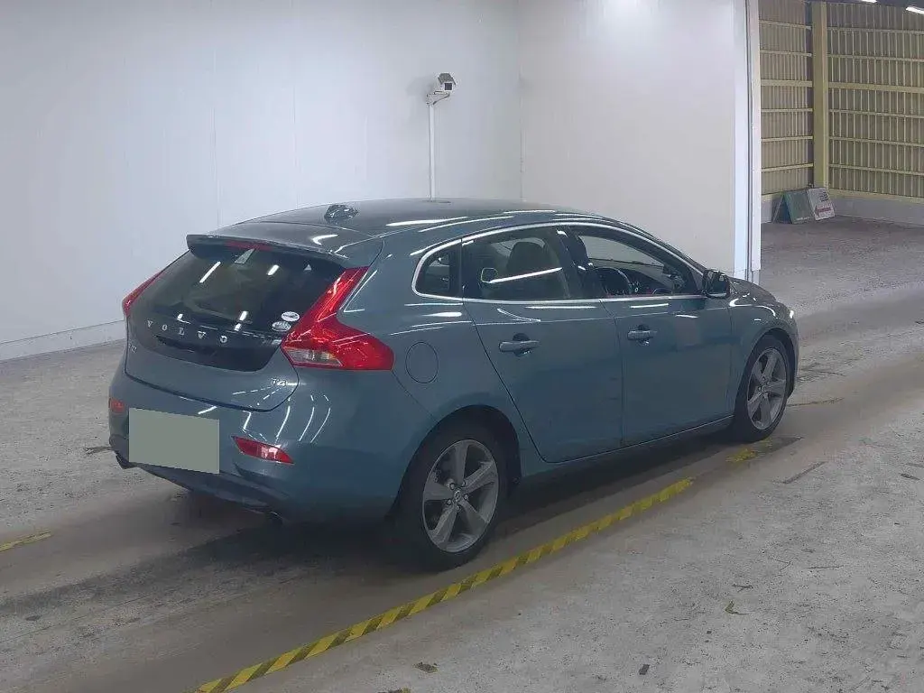 Used Volvo V40 SE Lux 180 HP (132 kW) 2013 Hatchback