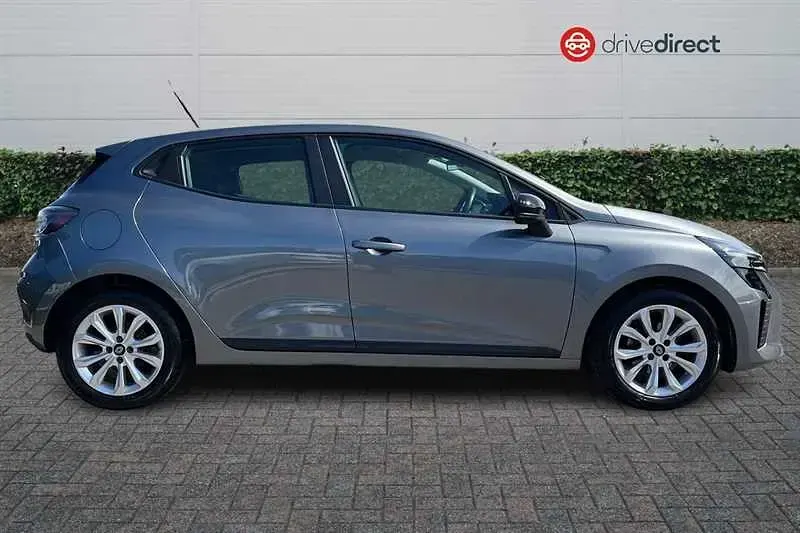 Used Renault Clio Evolution 90 HP (66 kW) 2024 Grey Hatchback