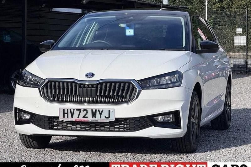 Used Skoda Fabia Colour Edition 109 HP (80 kW) 2022 White Hatchback