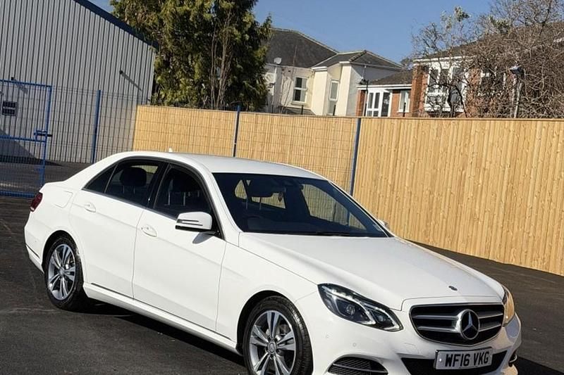Used Mercedes E220 SE 2016 White Sedan