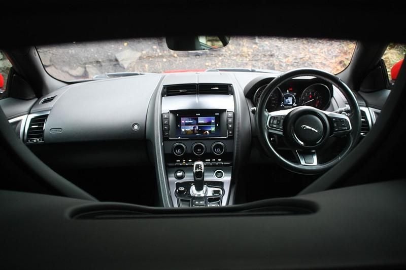 Used Jaguar F-Type R-Dynamic 2017 Red Coupe