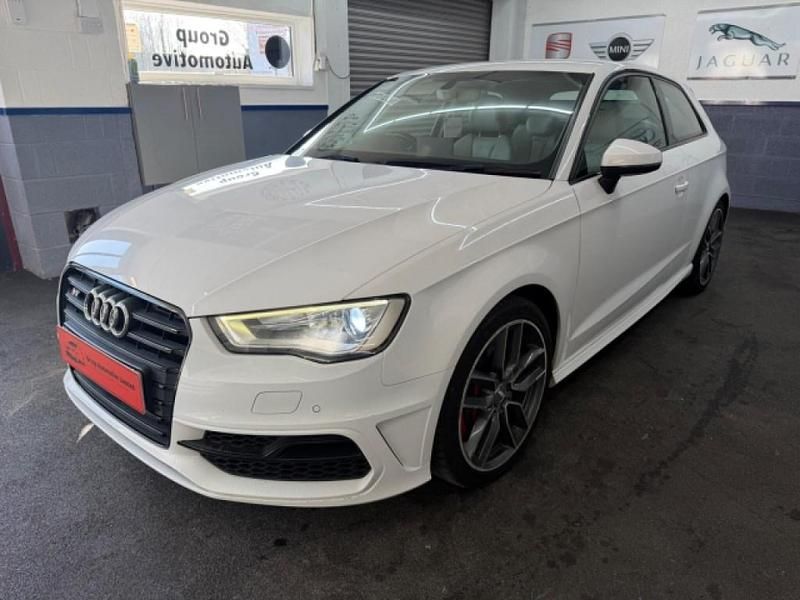 Used Audi S3 Sportback Advanced 300 HP (220 kW) 2015 White Hatchback