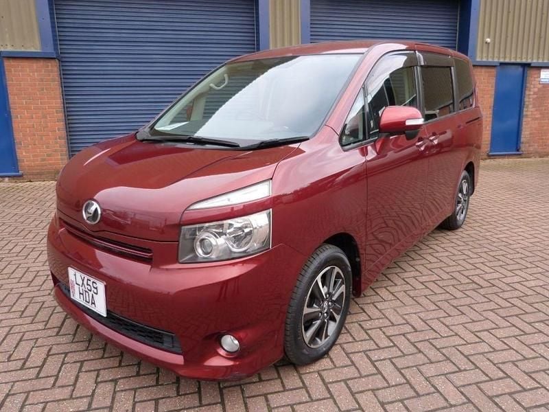 Red Used 2025 Toyota Voxy MPV | £6,995 - Image 1/4
