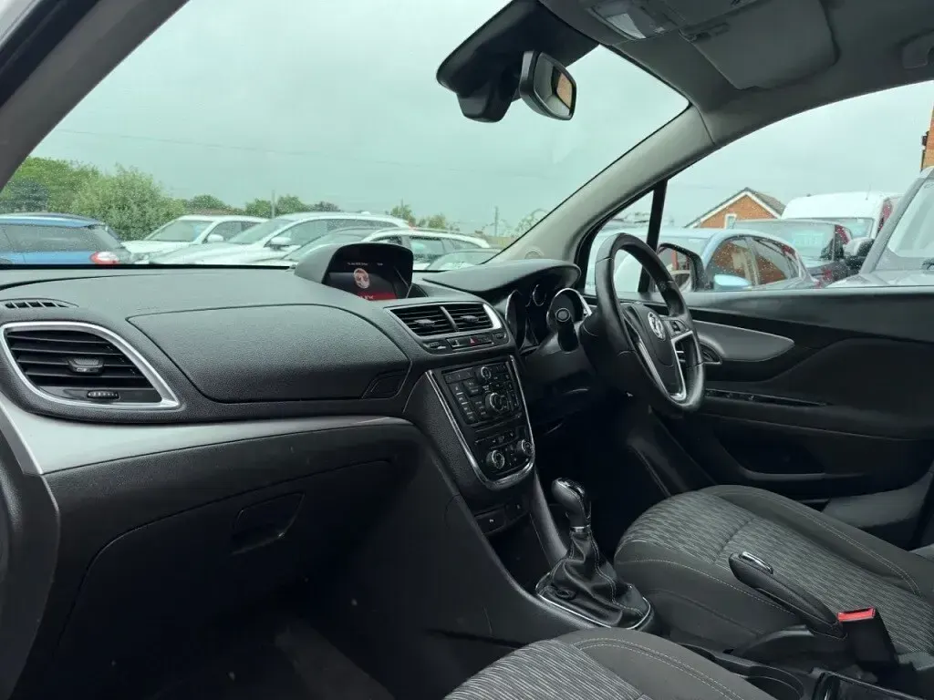 Used Vauxhall Mokka 140 HP (102 kW) 2017 White SUV