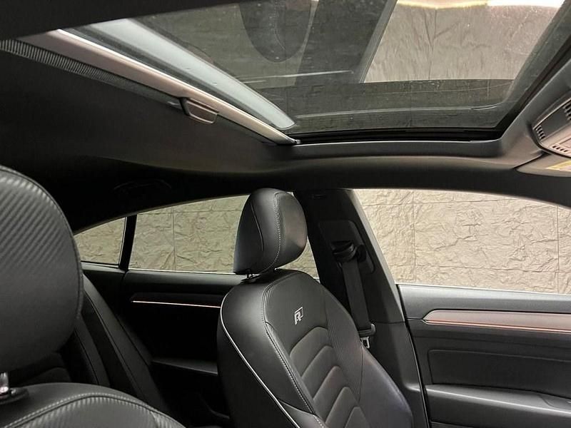 Used VW Arteon R-line 190 HP (139 kW) 2019 White Hatchback