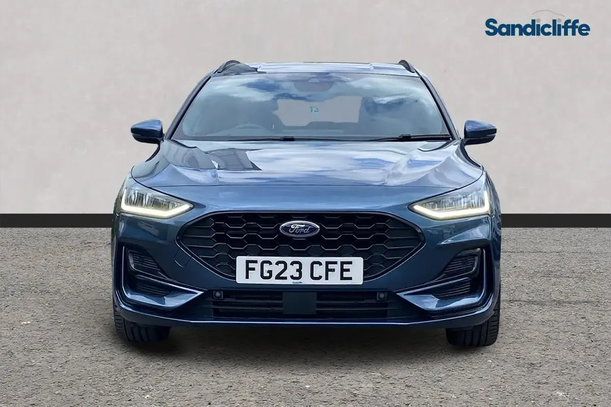 Used Ford Focus ST-Line 125 HP (91 kW) 2023 Blue Estate