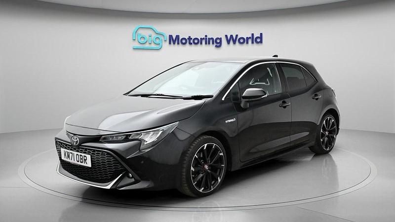 Used Toyota Corolla Sport 184 HP (135 kW) 2021 Black Hatchback