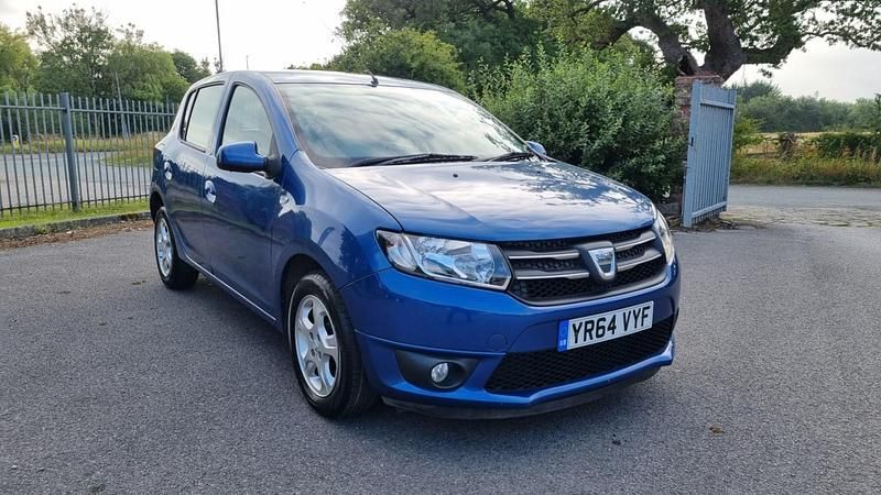 Blue Used 2014 Dacia Sandero Lauréate Hatchback | £2,795 (Fair price) - Image 1/4