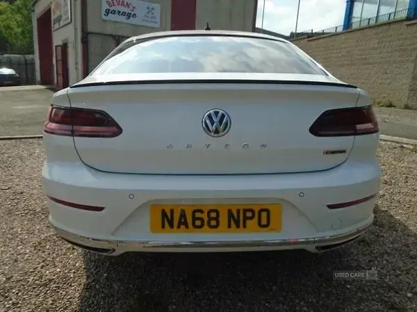 Used VW Arteon R-line 190 HP (139 kW) 2018 White Hatchback