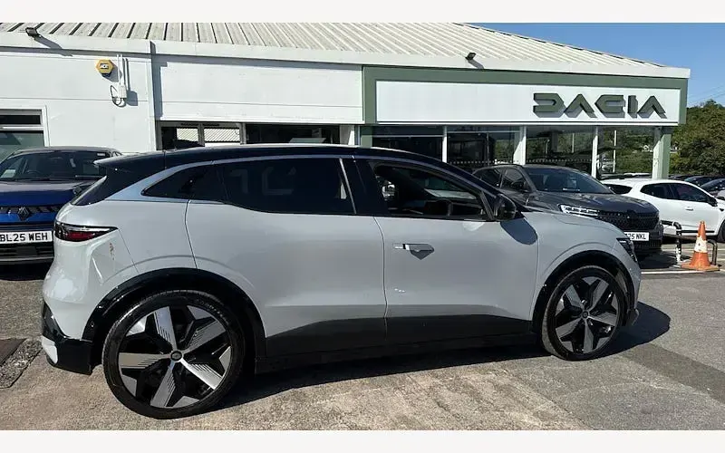 Used Renault Megane E-Tech Techno 160 kW (218 HP) 2023 Hatchback