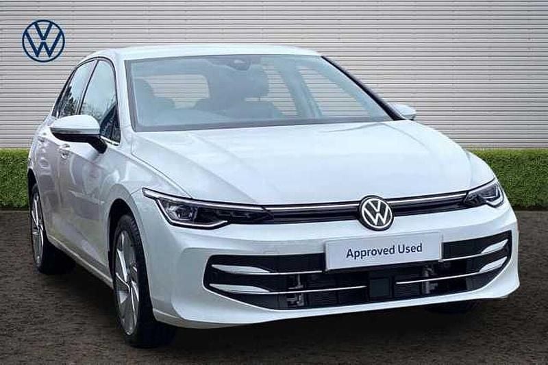 New VW Golf VIII 204 HP (150 kW) 2025