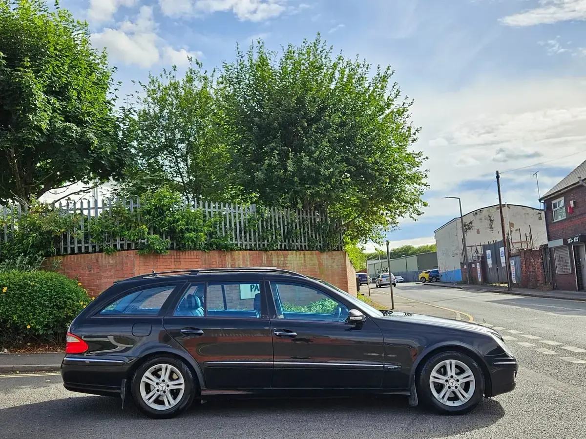 Used Mercedes E220 Avantgarde 2007 Black Estate