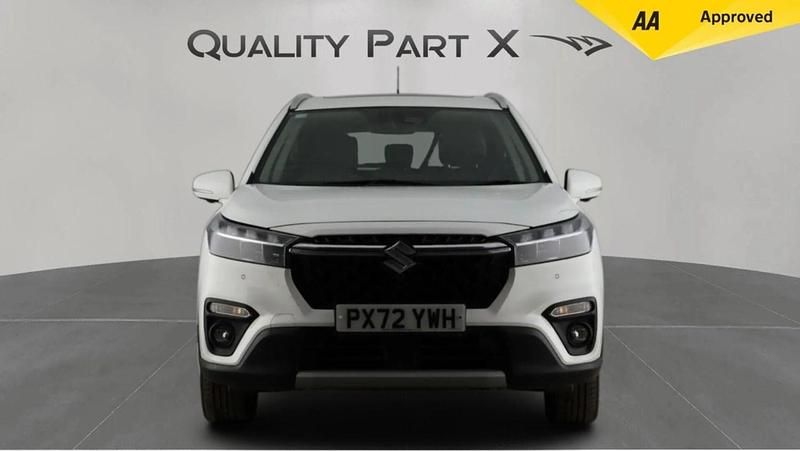 Used Suzuki SX4 115 HP (84 kW) 2022 White Hatchback