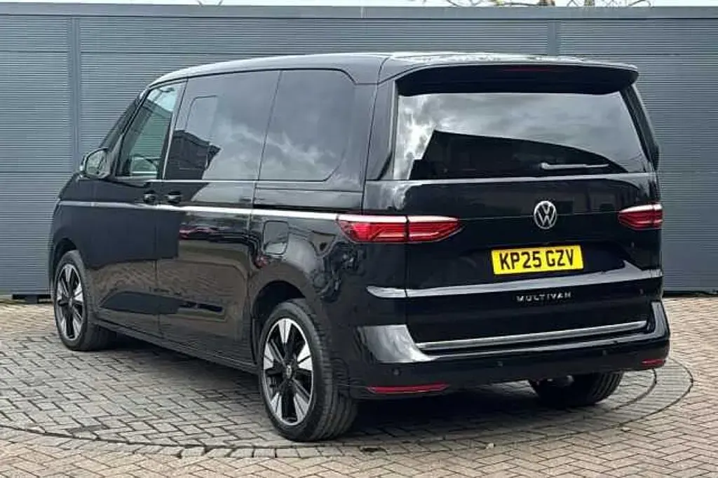 Used VW Multivan Style 150 HP (110 kW) 2025 Black MPV