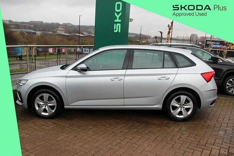 Used Skoda Scala SE 94 HP (69 kW) 2025 Brilliant silver metallic Hatchback