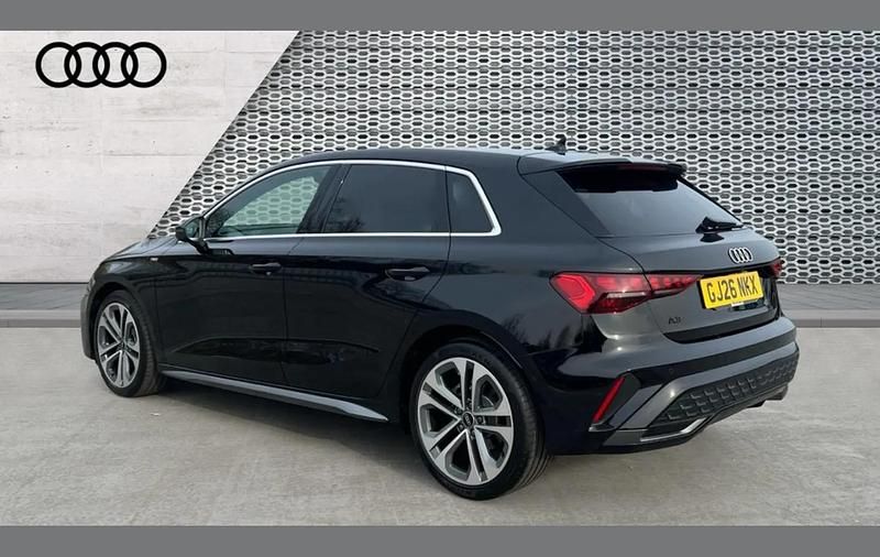 Ny Audi A3 S-Line 113 HK (83 kW) 2026 Svart Halvkombi