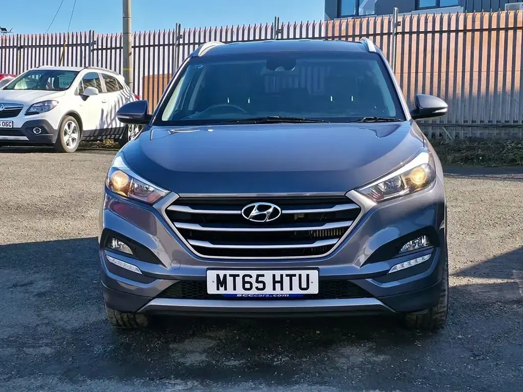 Used Hyundai Tucson SE 185 HP (136 kW) 2015 Grey SUV