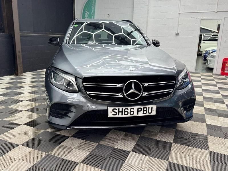 Begagnad Mercedes GLC220 AMG line 2016 Grå Kombi