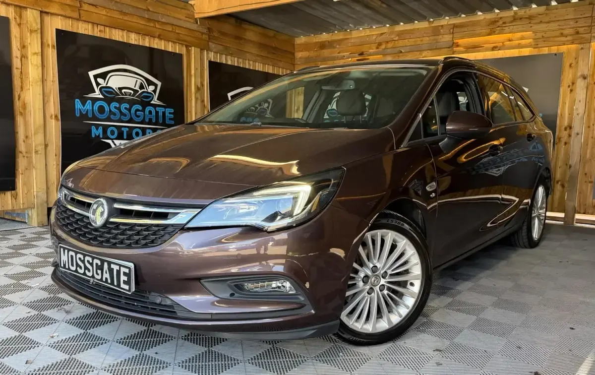 Używany Vauxhall Astra Elite 136 KM (100 kW) 2016 Brązowy Kombi