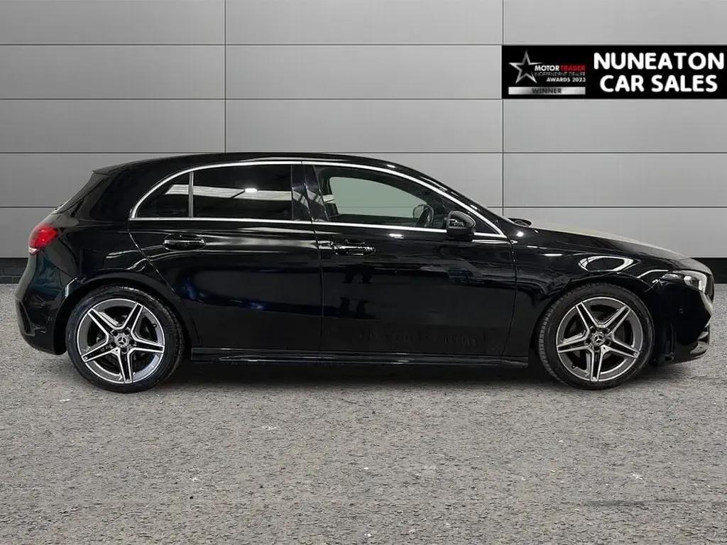 Begagnad Mercedes A150 AMG line 150 HK (110 kW) 2019 Svart Halvkombi