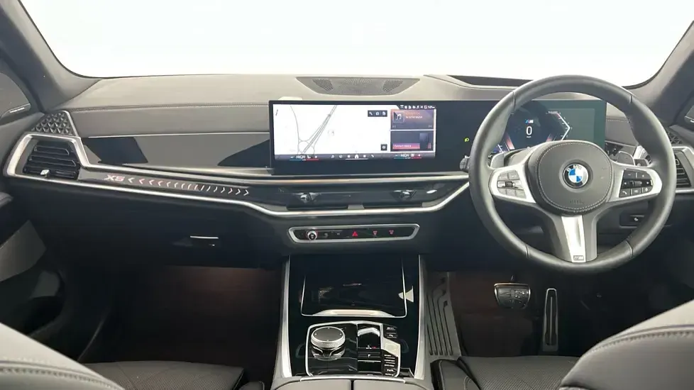 Begagnad BMW X5 M Sport 352 HK (258 kW) 2025 Grå SUV