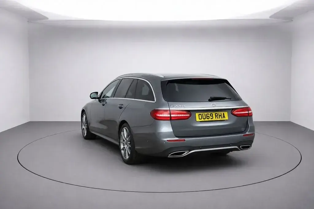 Used Mercedes E220 AMG line 2019 Grey Estate