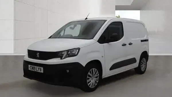 Used Peugeot Partner 2019 White MPV
