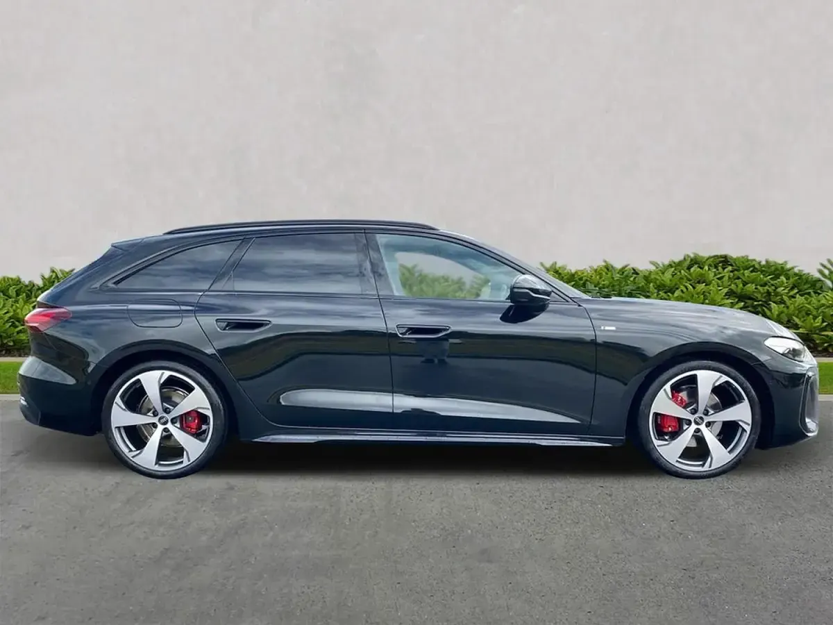 Usado Audi A5 Comfort 147 CV (108 kW) 2025 Negro Familiar
