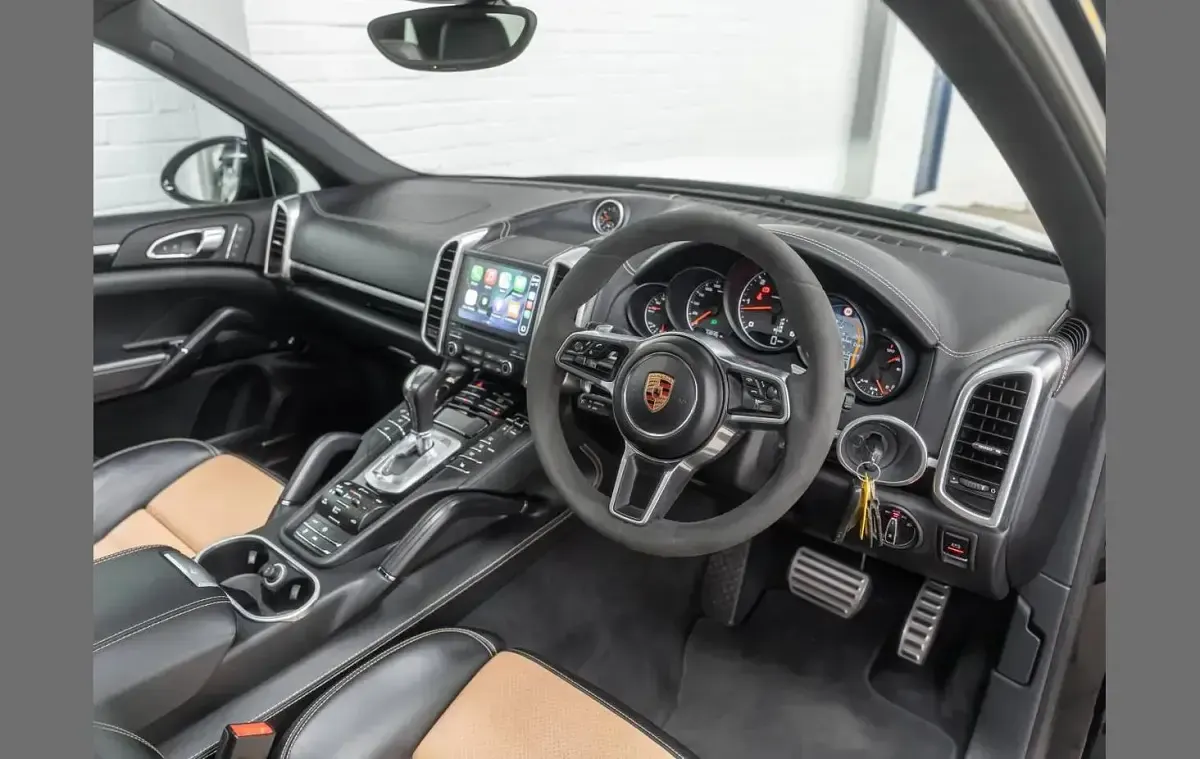 Used Porsche Cayenne Platinum Edition 258 HP (189 kW) 2016 Black SUV