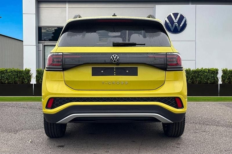 New VW T-Cross R-line 150 HP (110 kW) 2026 Yellow SUV