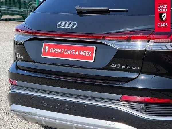 Used Audi Q4 e-tron Premium 150 kW (204 HP) 2021 Black SUV
