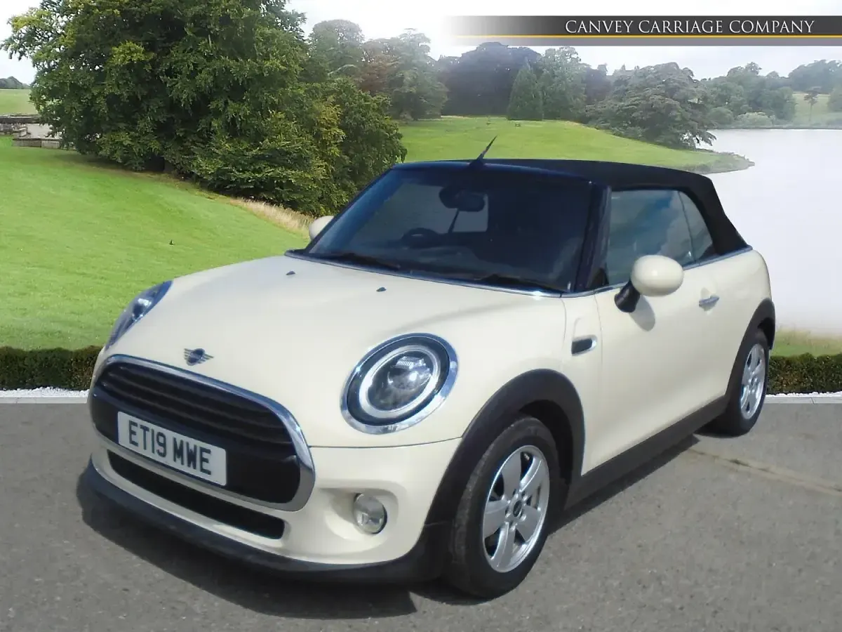 Used Mini Cooper Cabriolet Classic 136 HP (100 kW) 2019 White Cabriolet