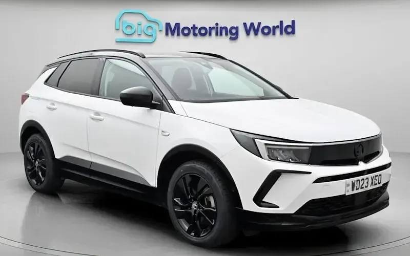 Used Vauxhall Grandland X 224 HP (164 kW) 2023 SUV