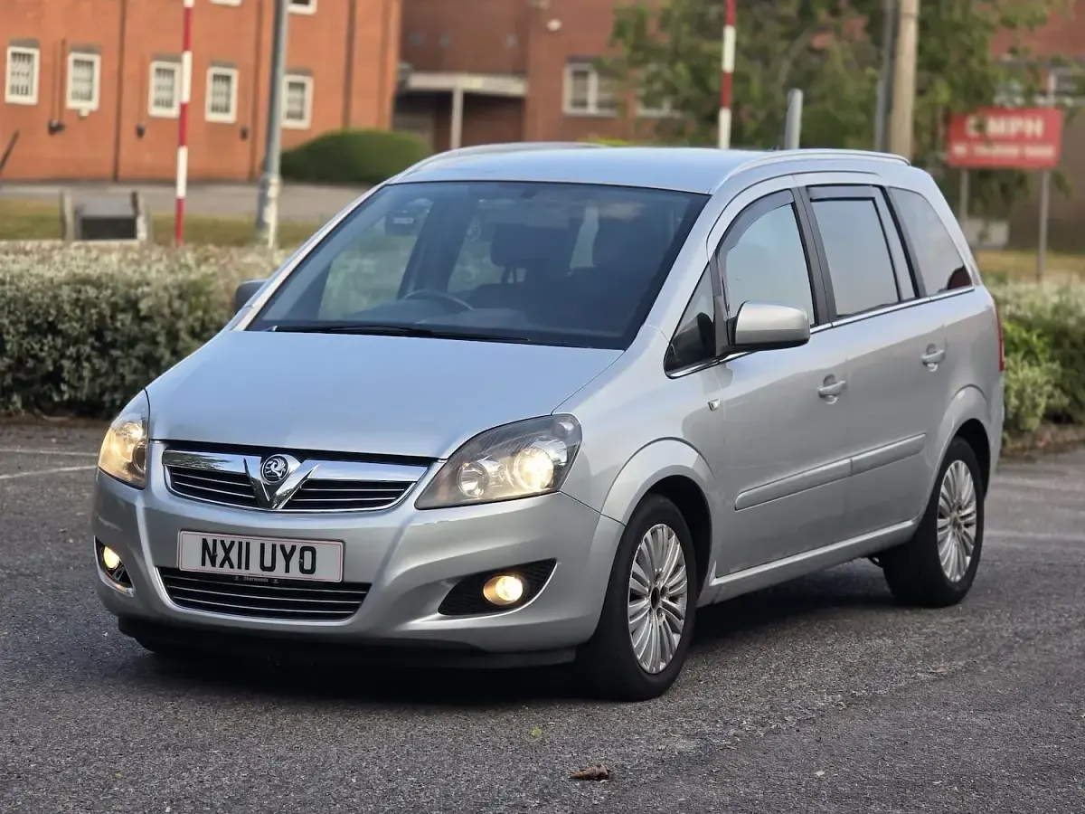 Used Vauxhall Zafira Excite 2011 Silver MPV