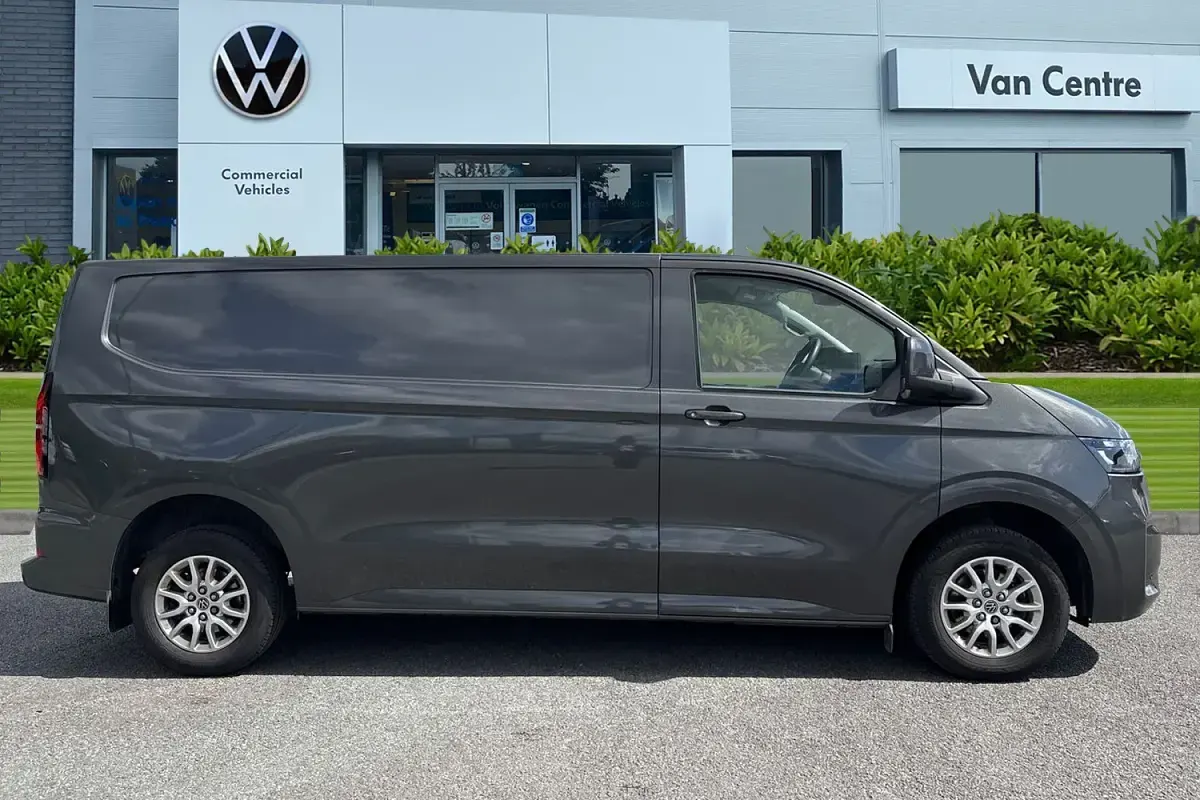 Second-hand VW Transporter Pro 2025 Gri Van