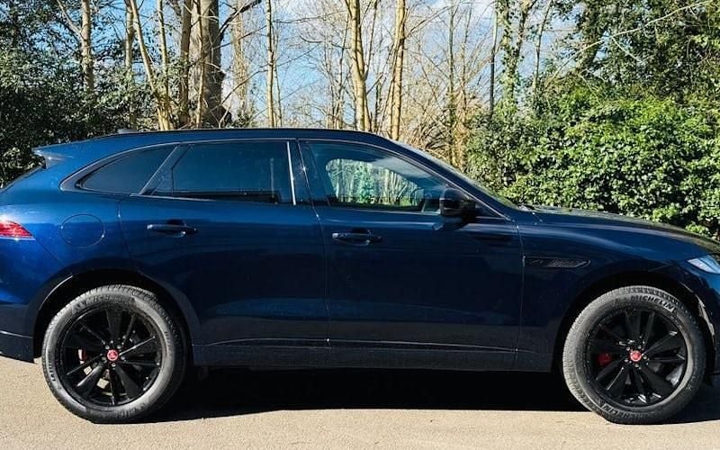 Used Jaguar F-Pace R-Dynamic 250 HP (183 kW) 2022 Blue SUV