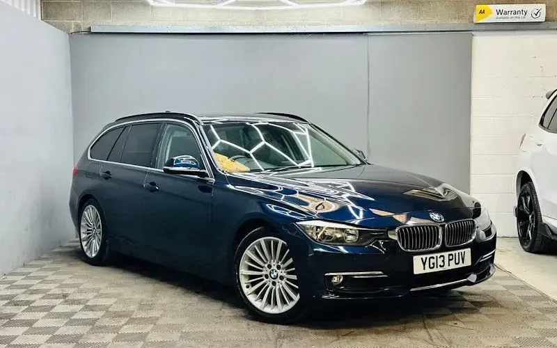 Used BMW 320 Luxury Line 184 HP (135 kW) 2013 Blue Estate
