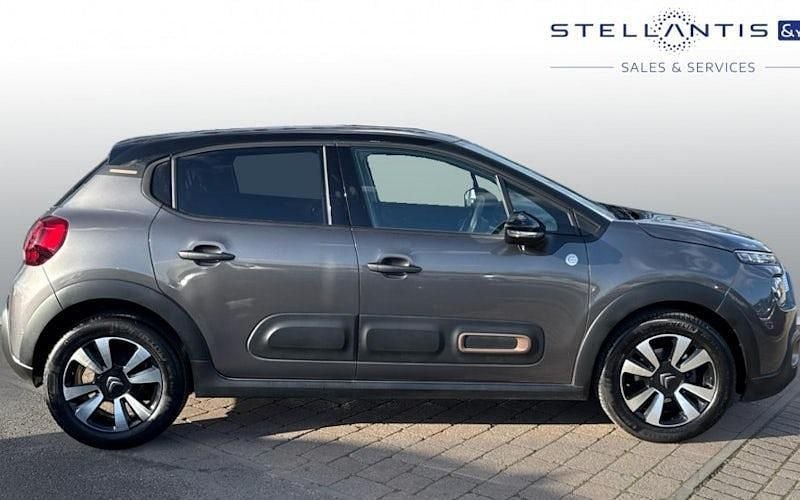 Used Citroën C3 PureTech 83 HP (61 kW) 2023 Red Hatchback