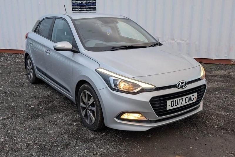 Used Hyundai i20 Premium 120 HP (88 kW) 2017 Hatchback