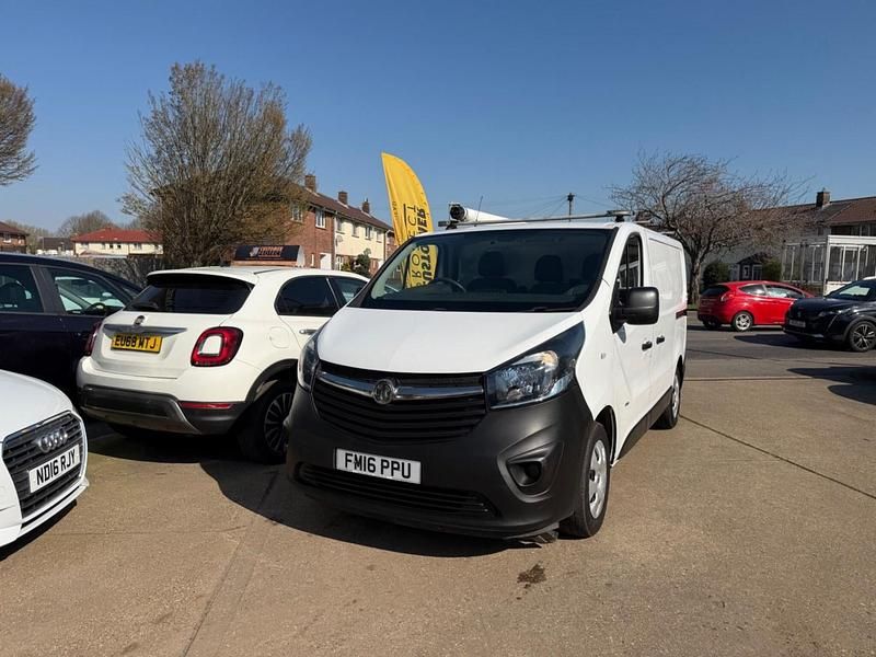 Used Vauxhall Vivaro S 2016 White